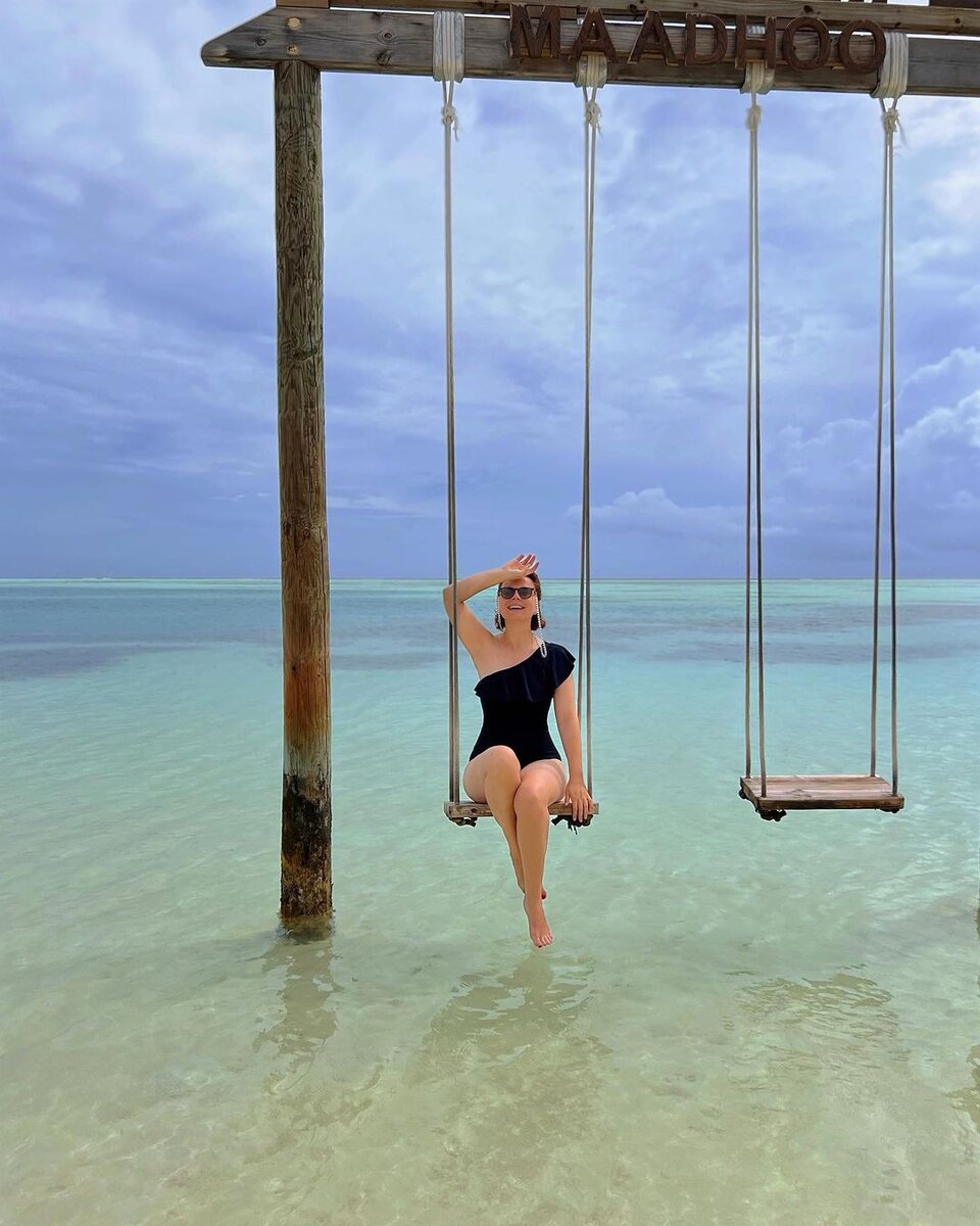    Татьяна Брухунова в пляжном образе total blackСоцсети Татьяны Брухуновой