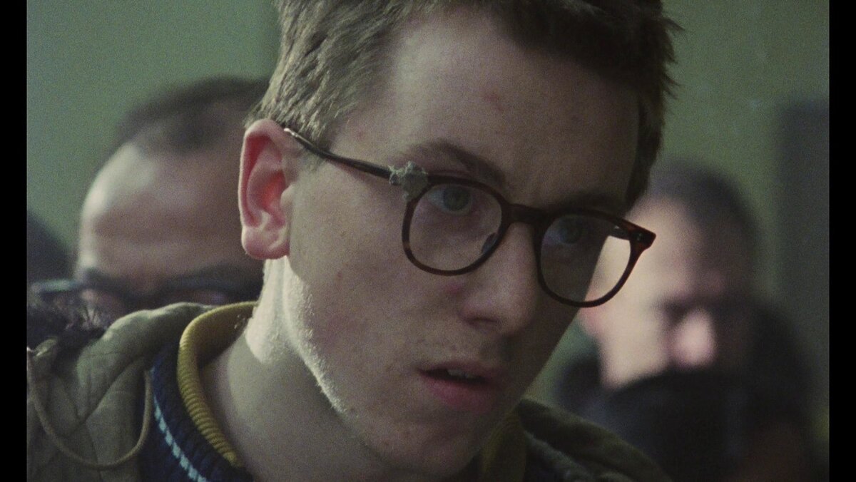 Кадр из фильма "Тем временем",1983г., Великобритания. Режиссёр Майк Ли.