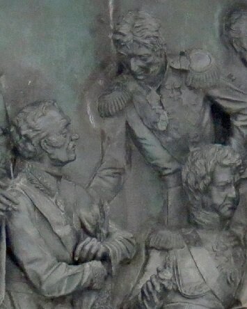 Генерал от инфантерии князь Пётр Иванович Багратион (сверху) на памятнике Тысячелетию Государства Российского в Новгороде (изображение из открытых источников)