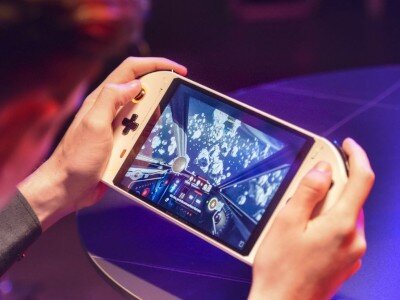    OneXPlayer 2: консоль на AMD Ryzen 7 со съёмными контроллерами