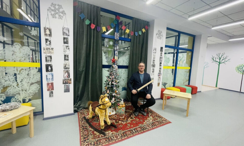    В Новом Уренгое для воспитанников детсада «Виниклюзия» организовали новогоднее путешествие в СССР