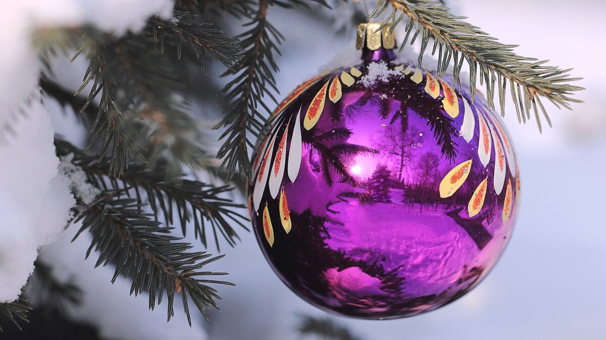 Почему ёлку украшают шарами. УЗНАЙТЕ ТРИ ВЕРСИИ ЭТОГО ФЕНОМЕНА!