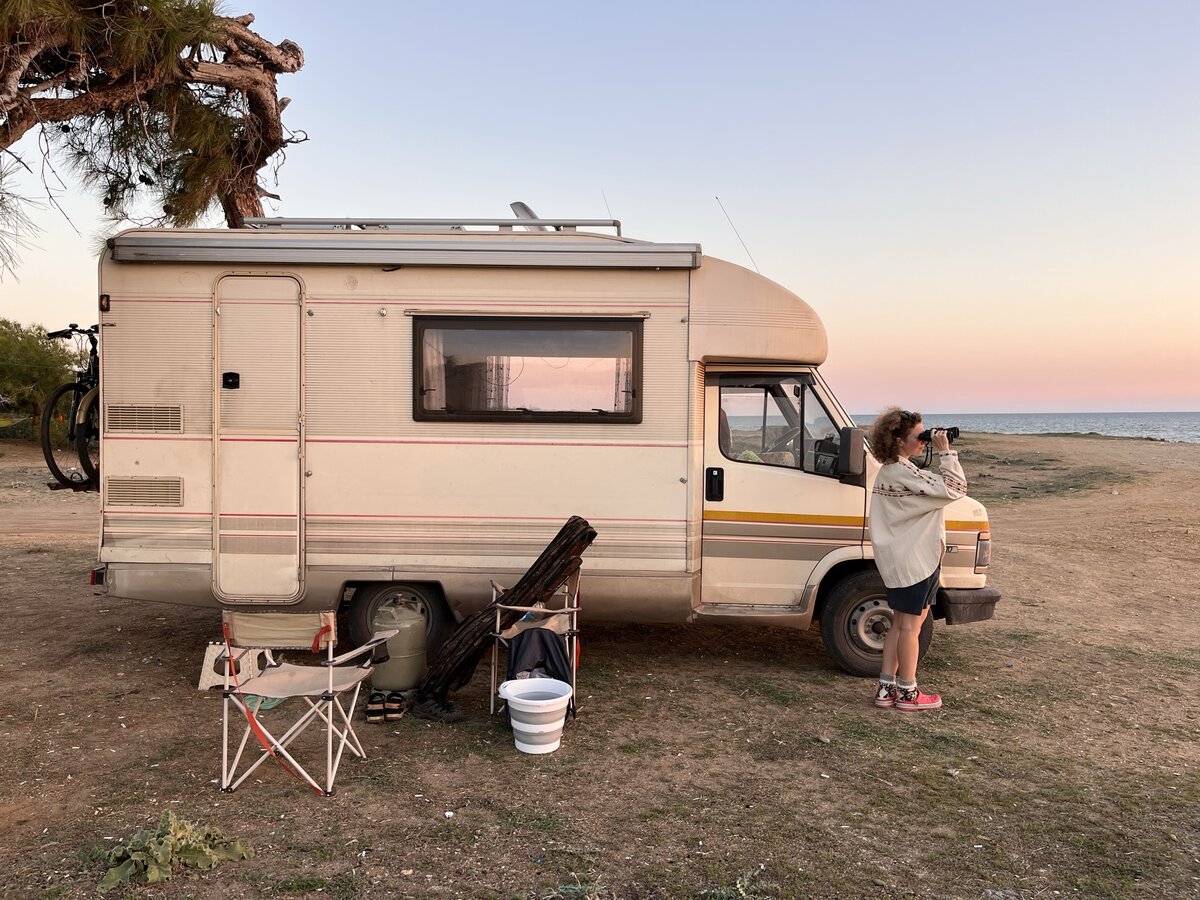 Наш ретро-автодом. Сейчас мы в городе Каш