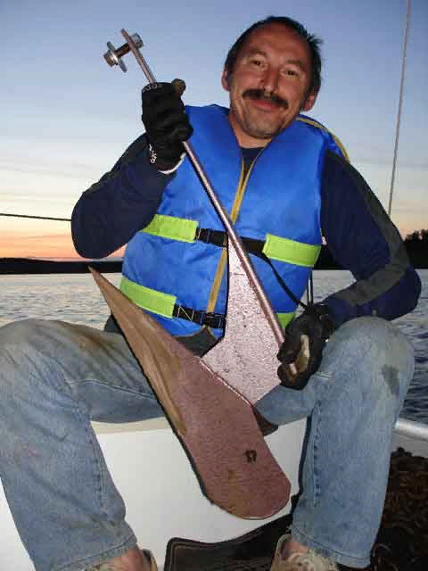 Надежный моторист, надежный якорь.