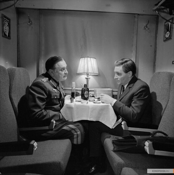 Генерал армии Вермахта и "Штирлиц" разведчик СССР внедренный в СС. к/ф "Семнадцать мгновений весны"