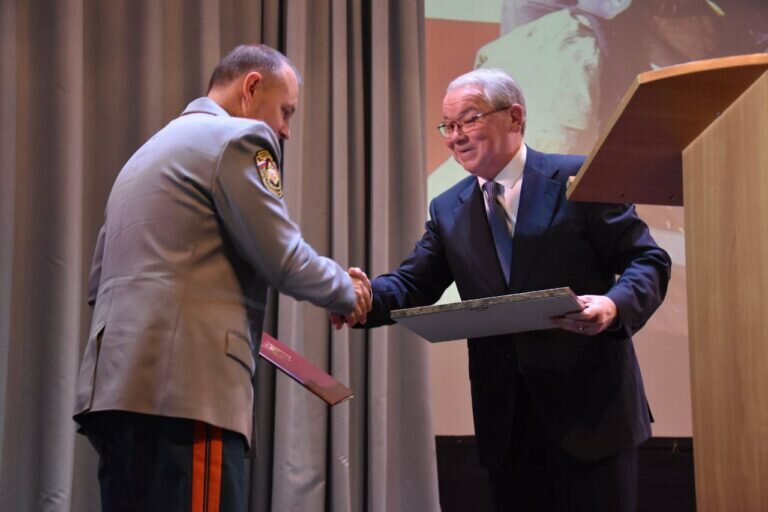    В Оренбурге вручили награды спасателям Кристина Просвиркина