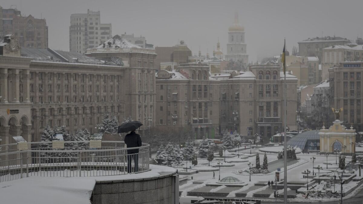    Площадь Независимости в Киеве© AP Photo / Andrew Kravchenko