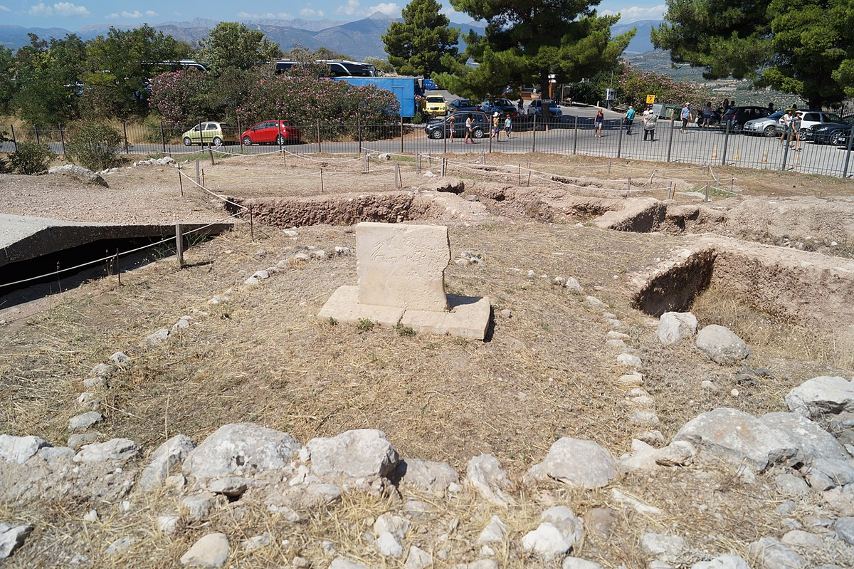  Могильный круг B