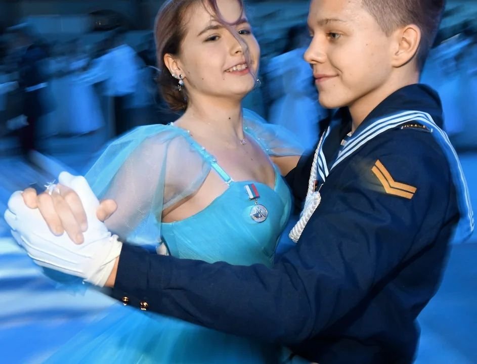 эффи стонем молокососы. случайный брак сериал 2022–2023. случайная 19. умит кантарджилар турецкий актёр. случайная любовь турецкий сериал 2021.