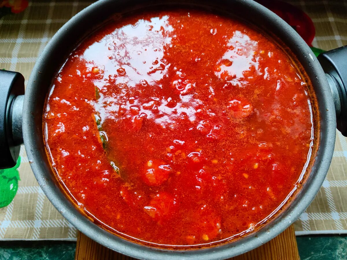 Острый томатный суп с красной фасолью и копчёными колбасками 🤗🌶️ | Будет  вкусно! | Дзен