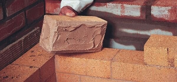 Можно ли мешать цемент с глиной для кладки кирпича