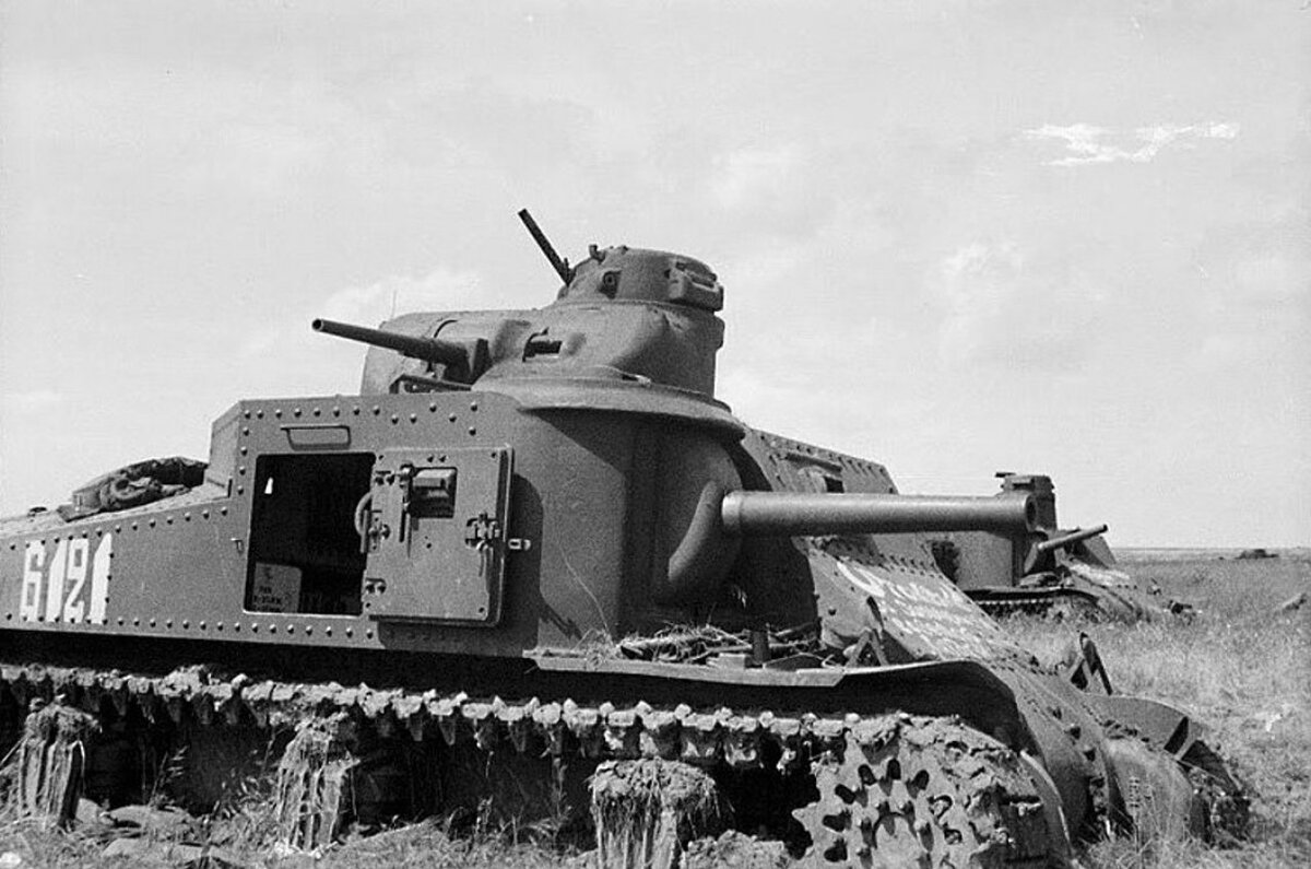 Танк ли 3. M3 Lee танк. Танк США m3 Lee. M3 Lee ленд-Лиз. Танк генерал Грант.
