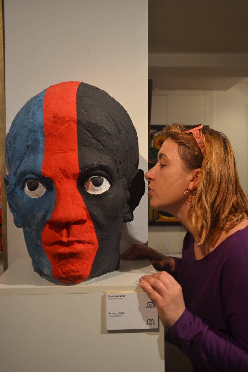 - Пикассо, а Пикассо, какое седня чиссо?