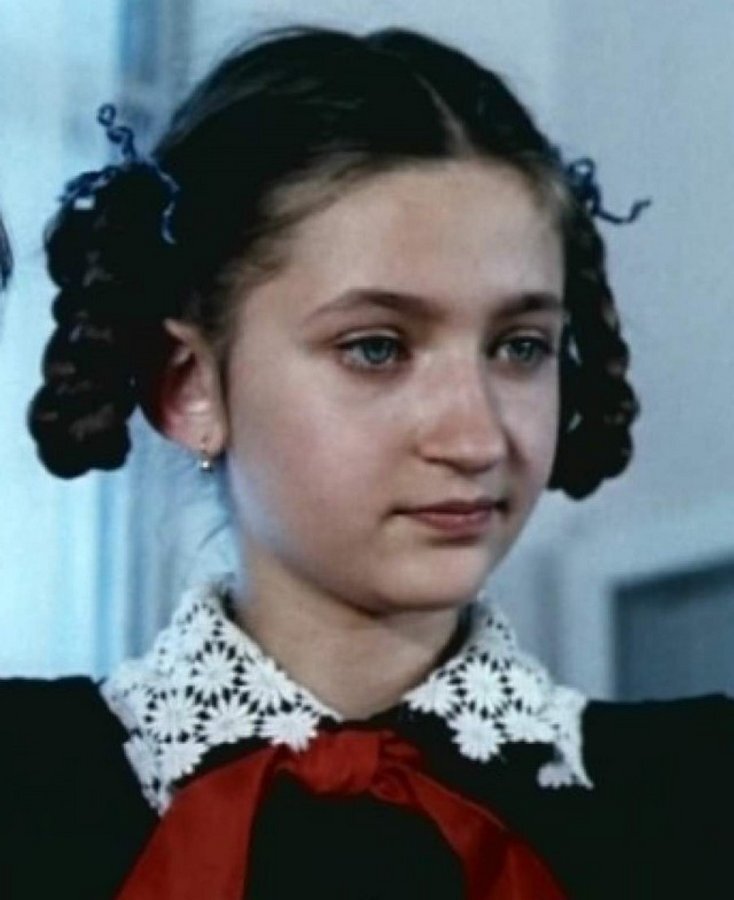 Фото: mtdata.ru кадр из фильма "Приключения Электроника" персонаж Зоя Кукушкина 