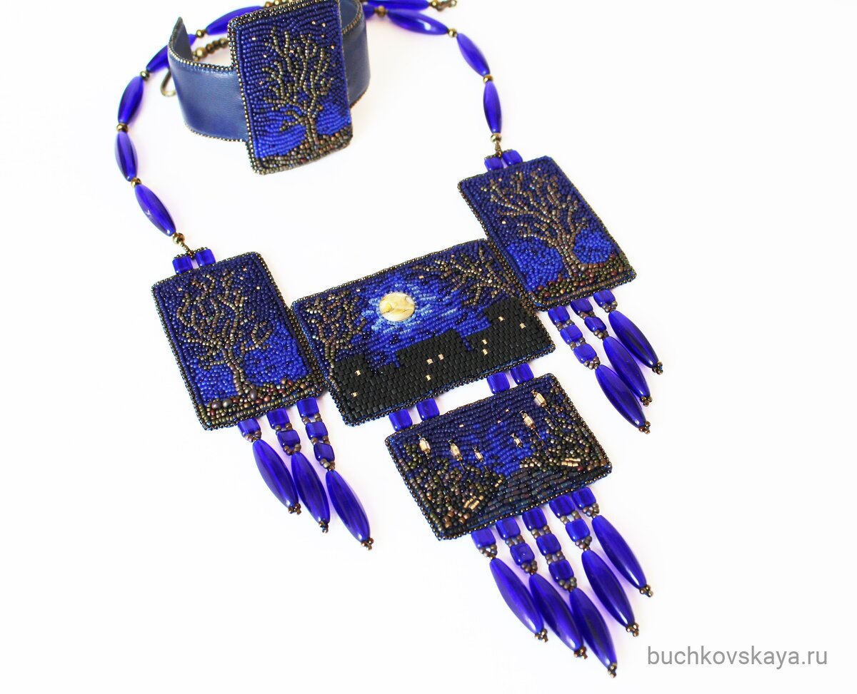 «Полнолуние». Ночной город, луна и пустынные аллеи парка. Вышивка мелким бисером