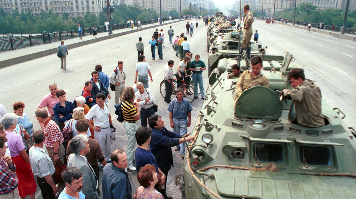 Путч 1991 Ельцин. ГКЧП август 1991. Августовский путч 1991 Ельцин. Танки в Москве 1991 Ельцин.