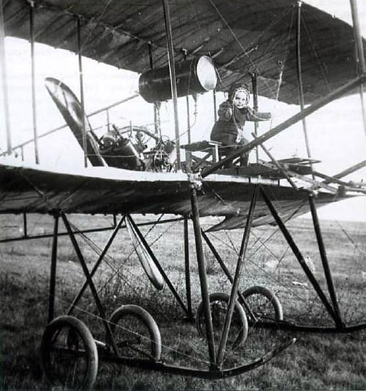 Будущая лётчица.