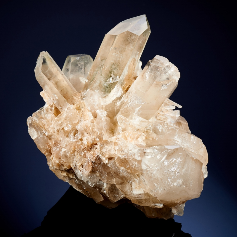 Камень quartz