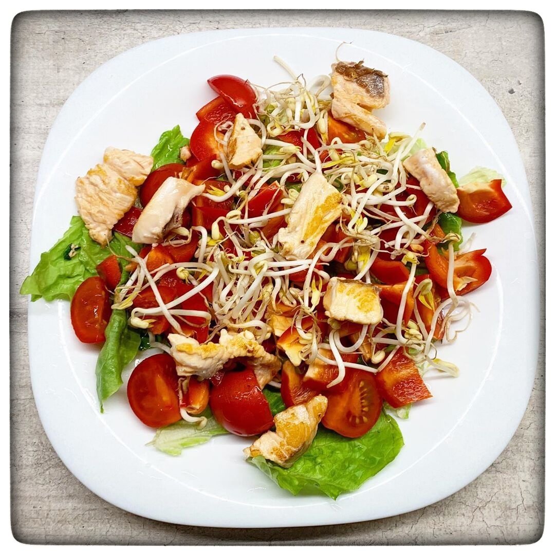 Калорийность на порцию - 280 ккал

 Б/Ж/У - 23/15/11