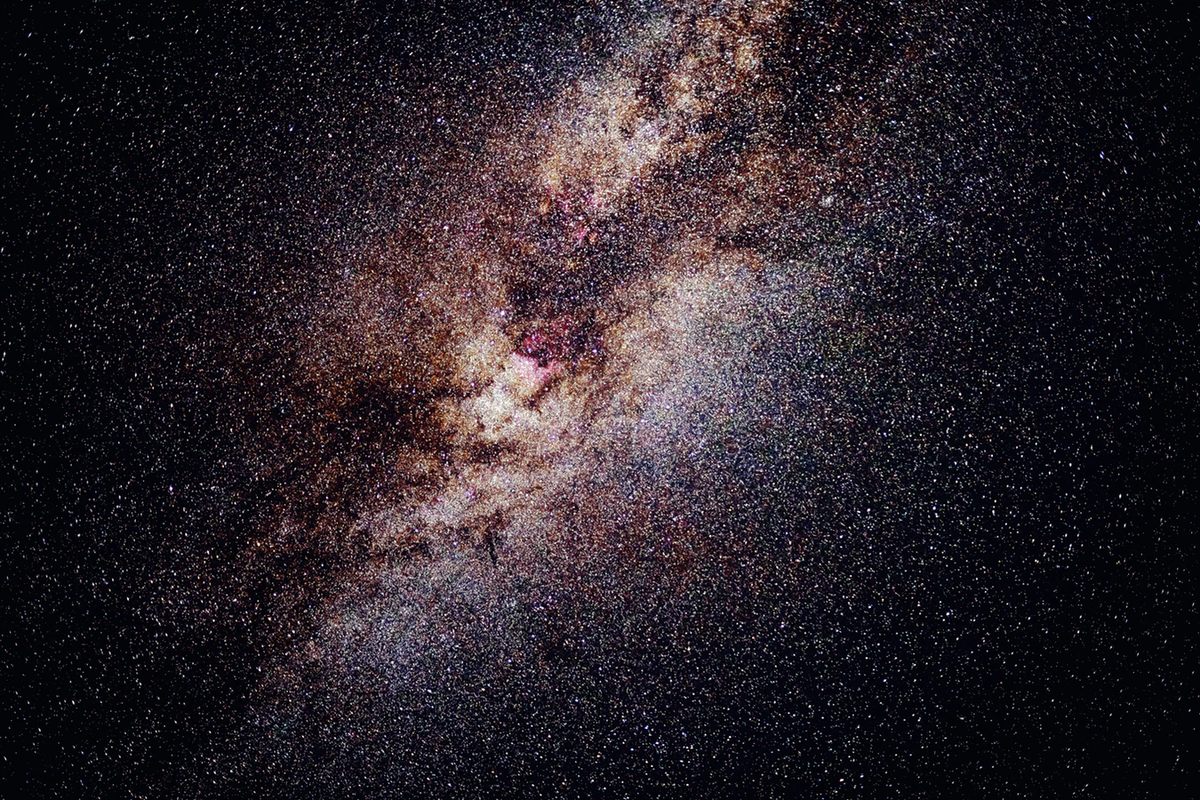Фотография звёздного неба, снятая без штатива. Автор фото Tengyart.
