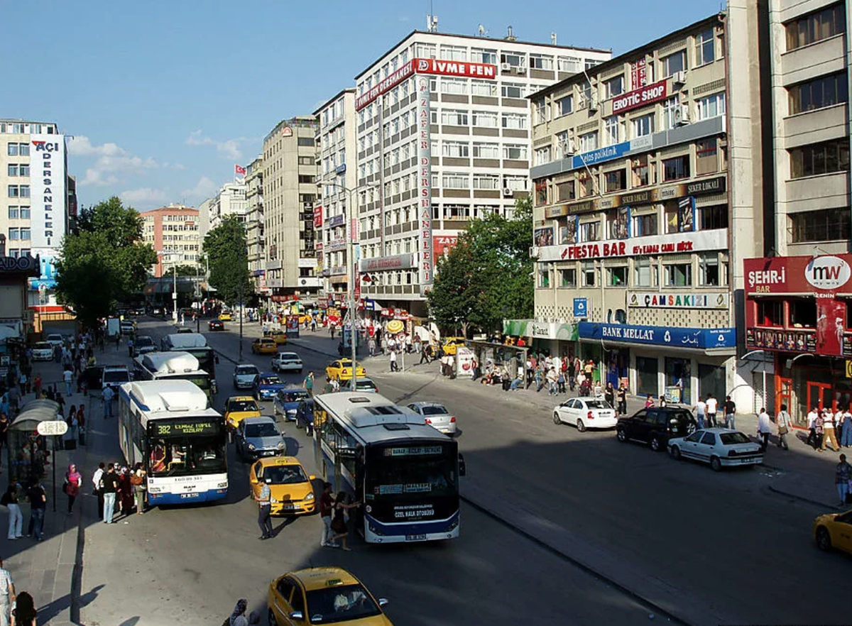 File:Kızılay street 2015.jpg - Wikipedia