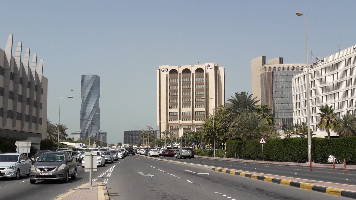 Бахрейн для Саудовской Аравии как Лас-Вегас. Две арабские страны, но такие разные