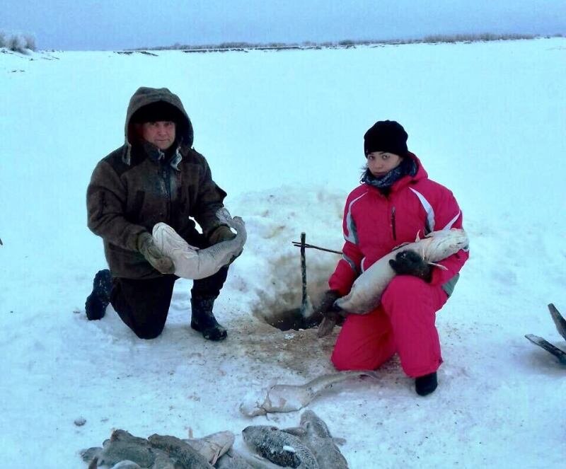 Леонид Бабанин с дочкой на рыбалке