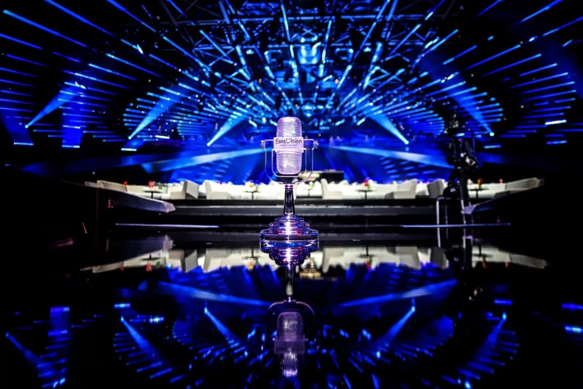 Eurovision 2023 Live. Eurovision 2021 Stage. Хрустальный микрофон Евровидения. Eurovision Хрустальный микрофон.