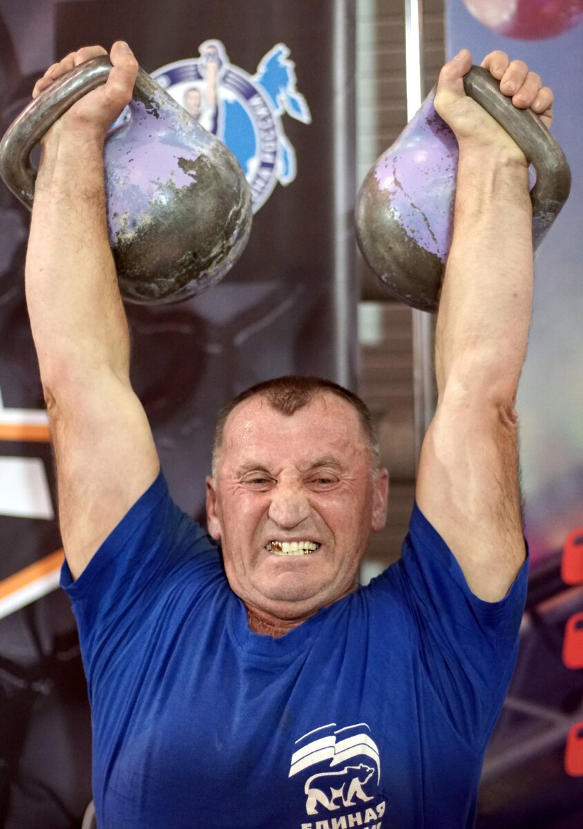 Толчок гирь