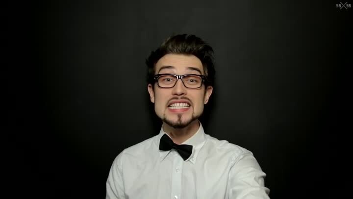 
На своих стримах Макс особо не задвигает умные телеги, как в своих видосах. Трансляции это отличный способ отвлечься и повеселить зрителей. Тем не менее стримит интересно. Особенно популярны его хейт-реакции на различные зашквары русского YouTube. Постановочные пранки, лицемерные бьюти-блогеры — любимые блюда Снейла.
