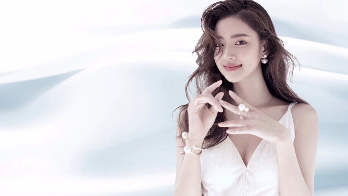 Утонченный образ