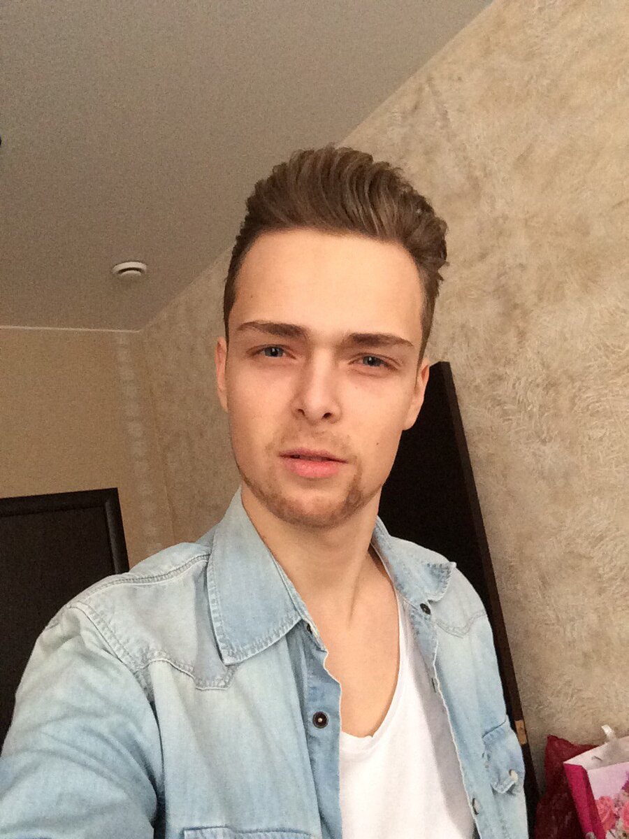 Косил под Егора Крида, когда выступал на детском празднике!