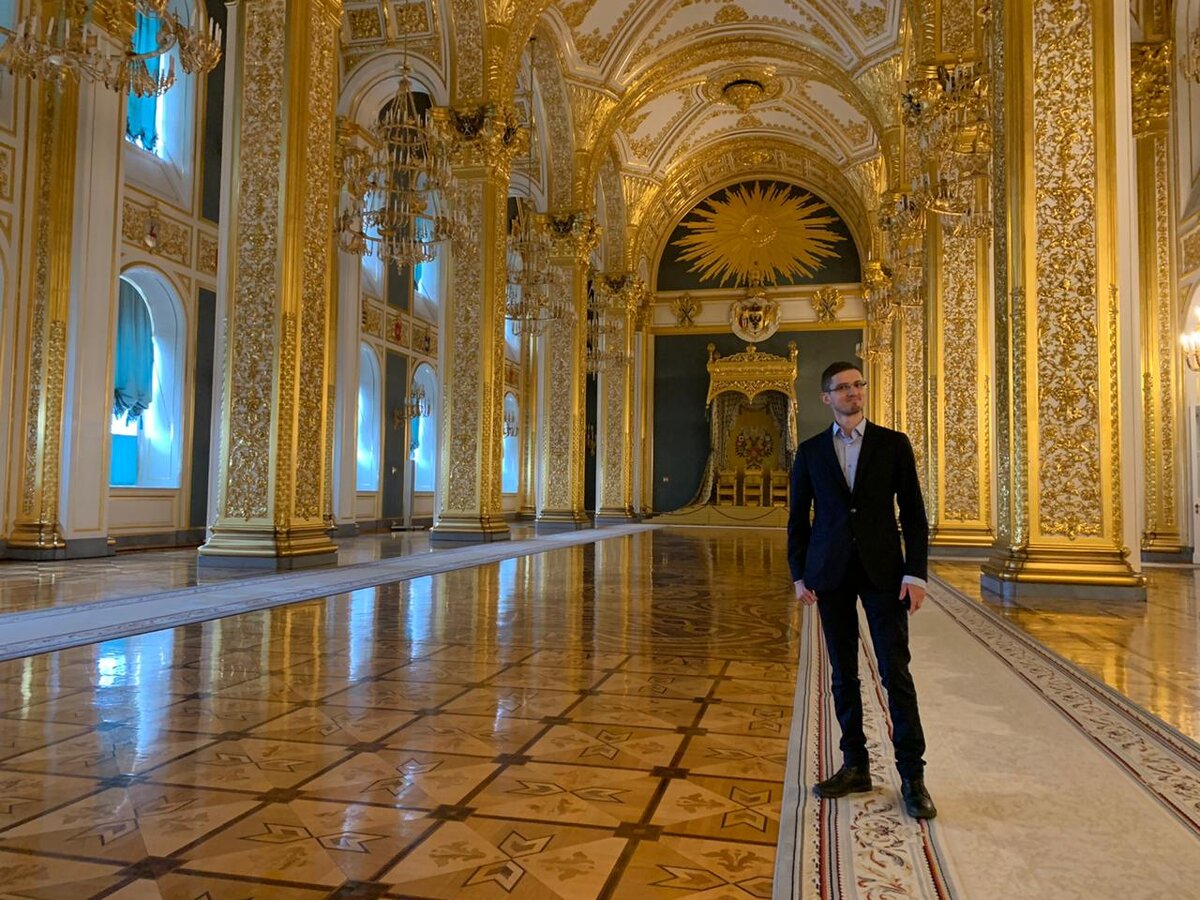 Орденские залы любил снимать Михалков в своих фильмах про царей