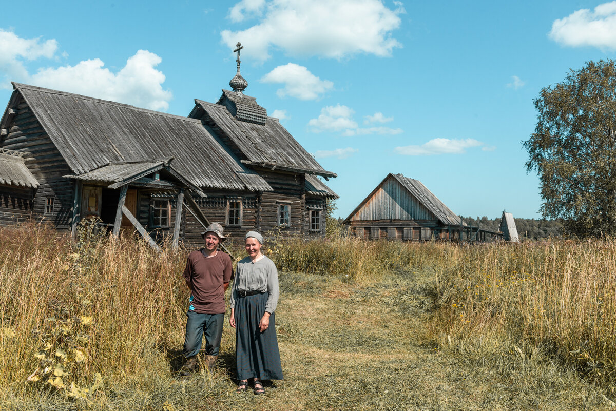 Село где. Заонежье Карелия. Заонежье Карелия отшельница. Деревня Никитинская в Заонежье. Падмозеро Заонежье.