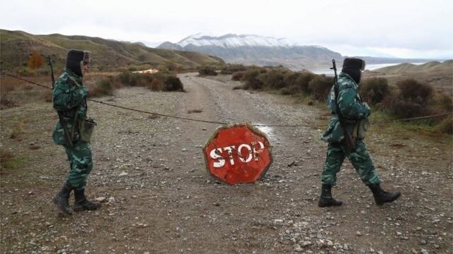 АВТОР ФОТО,REUTERSПодпись к фото,По условиям перемирия к Азербайджану перешли территории семи районов