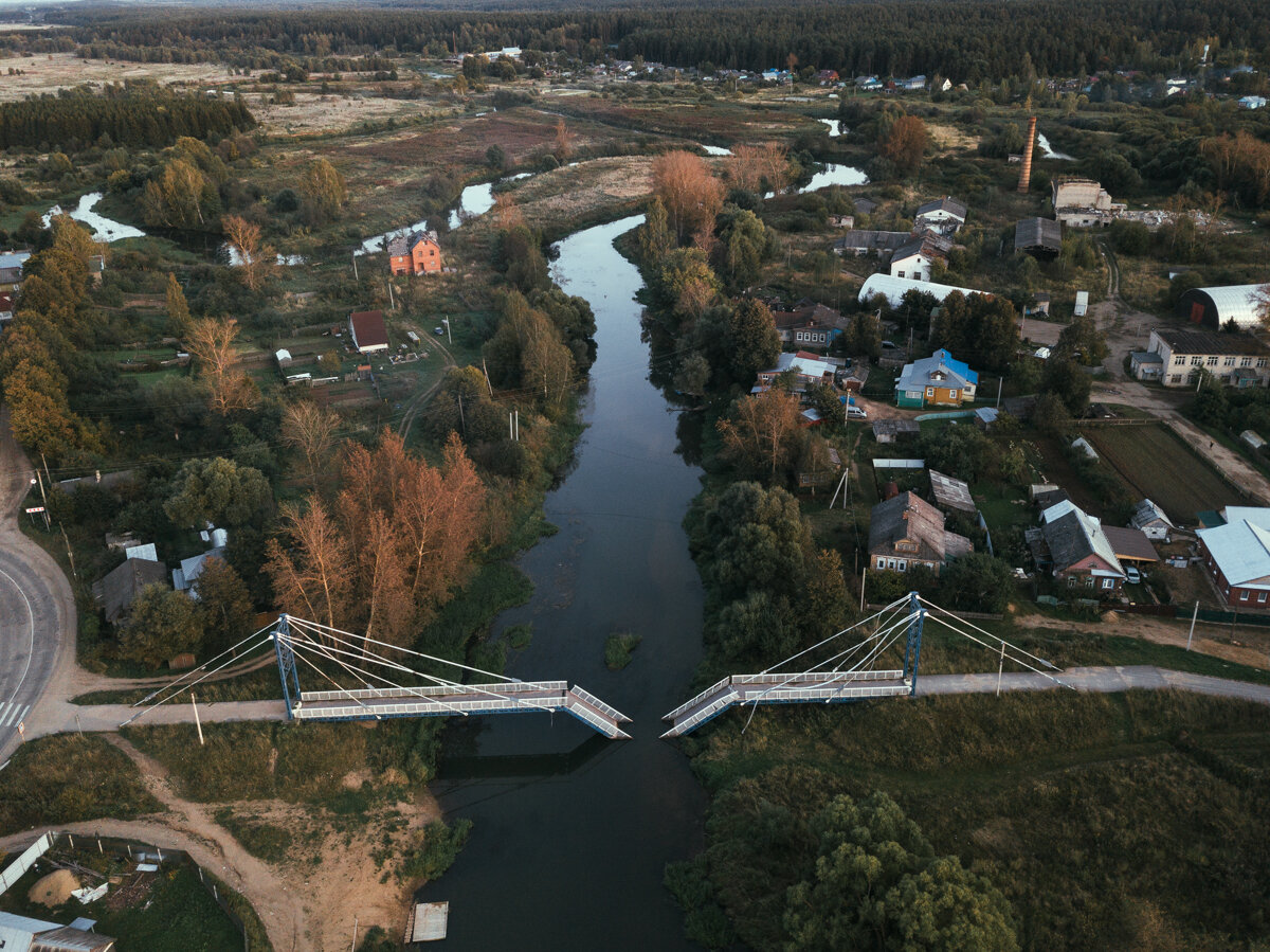 В Борисоглебском обрушился пешеходный мост, который до сих пор на гарантии: подробности