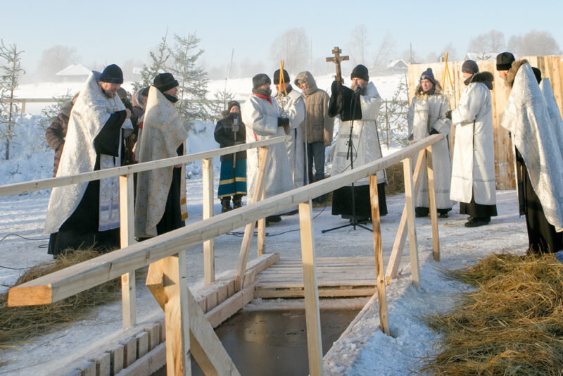 Крещение ариадны. Водосвятие на крещение. Скит Богоявления Господня купель. Чин Великого освящения воды на крещение. Новленское крещение.