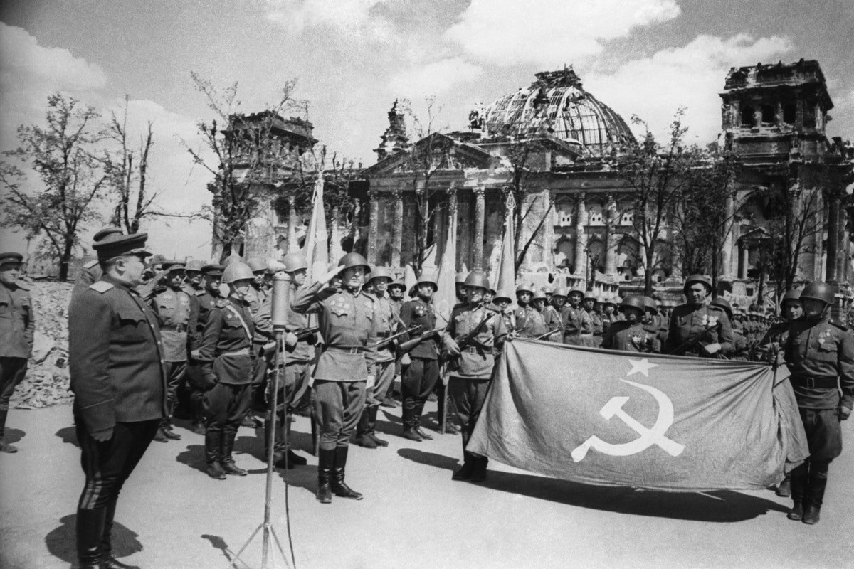 Берлин 2 мая 1945-го. Источник https://berliner-zeitung.imgix.net/