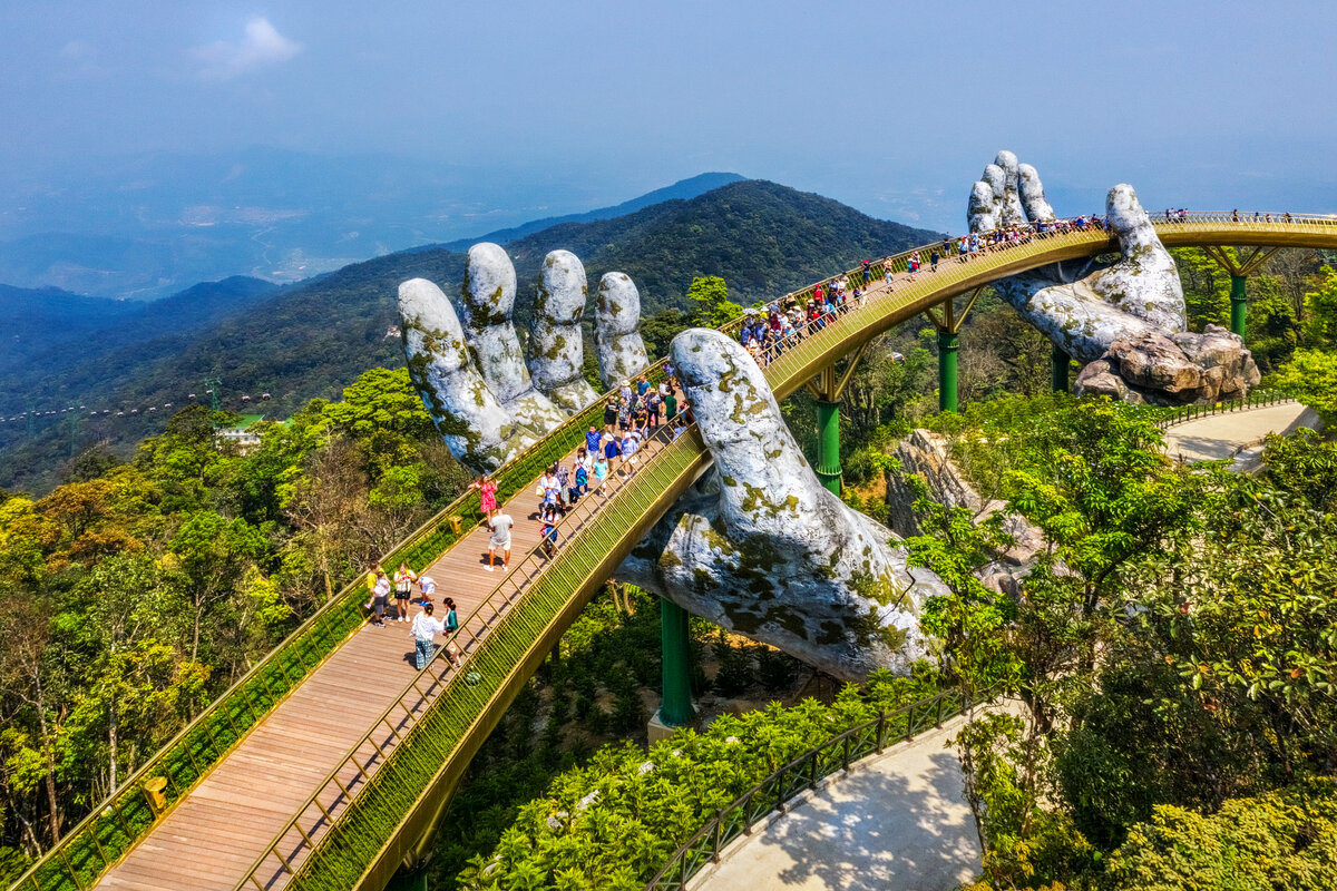 Золотой Мост во Вьетнаме.