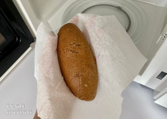 Как сделать черствый хлеб мягким — и можно ли размягчить хлеб в микроволновке