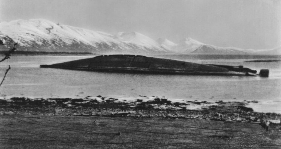 Тирпиц линкор гибель. Останки линкора бисмарк. Тирпиц гибель. Тирпиц гибель. Tirpitz 1939 линкоры.