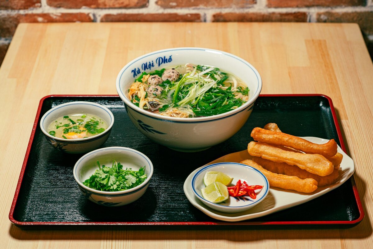 сырой желток и хлебные палочки нужно заказывать отдельно