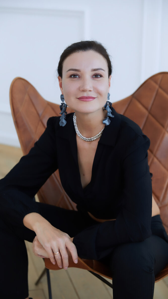 Юлия Кэтт профессиональный психолог/расстановщик с многолетней практикой