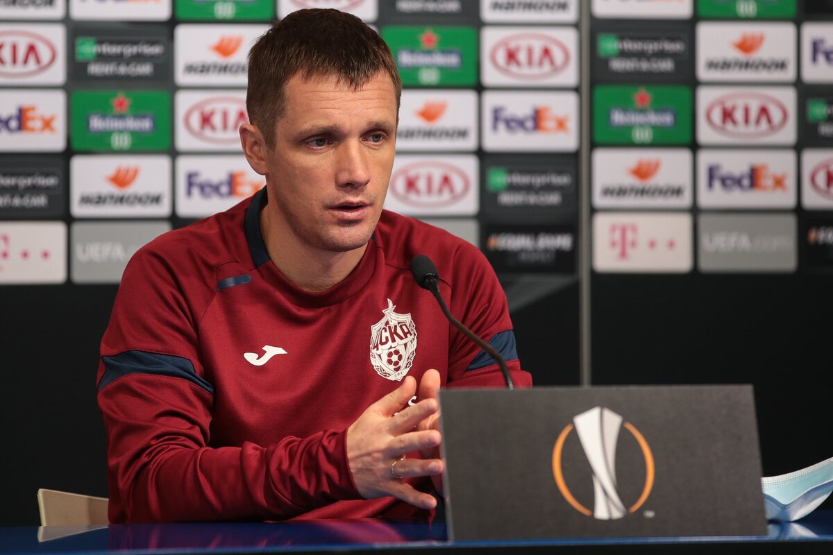 В.М. Ганчаренко - главный тренер - теперь уже фк "Урал". Источник фото: www.wsport.ru