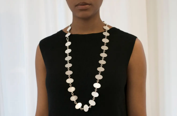 Нанна Дитцель для серебряного колье Джорджа Дженсена, 1960-е.