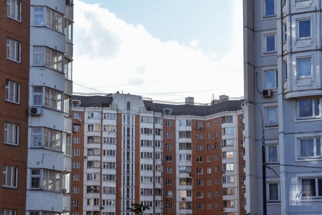 В Петербург пришла новая волна срочных продаж квартир