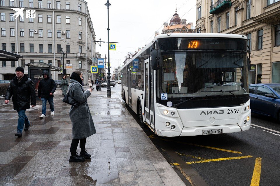     Такой рейтинг публикуют уже в третий раз. В него вошли 84 города - мегаполисы и областные центры. Юлия ПЫХАЛОВА