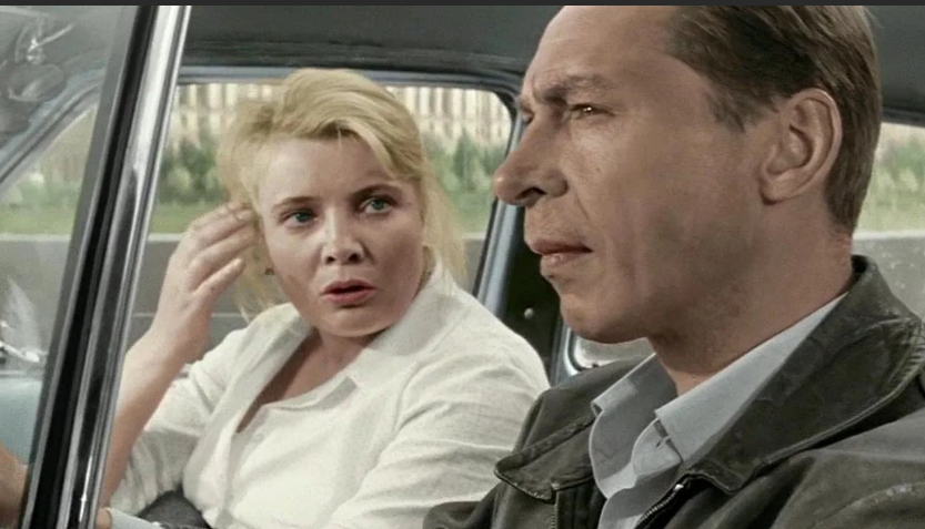 Кадр из фильма "Три тополя на Плющихе"