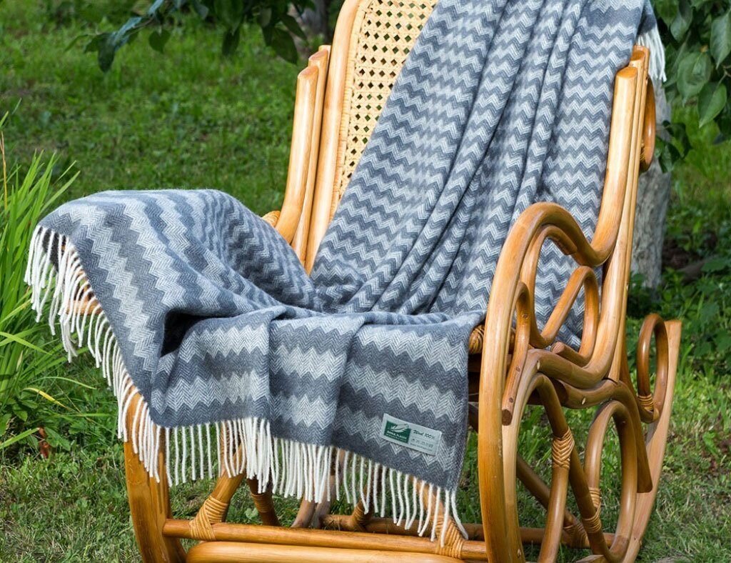 Плед Anna Flaum Flaum ANNA выполнен из 100% новозеландской шерсти