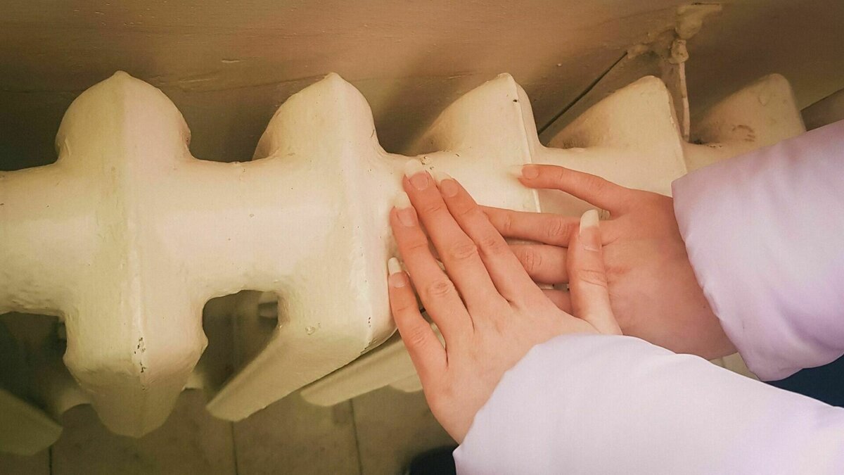     Жители улиц Пархоменко и Ткачева в Центральном районе Волгограда остались сегодня без отопления и горячей воды. Произошло это из-за прорыва трубы.